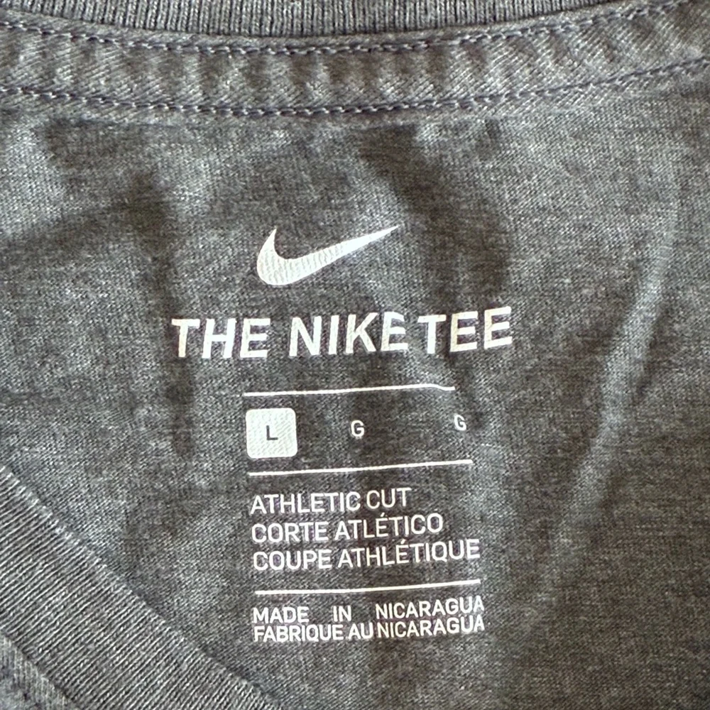 Nike Portland Skyline Heartbeat Graphic Athletic T-Shirt Gray Men L